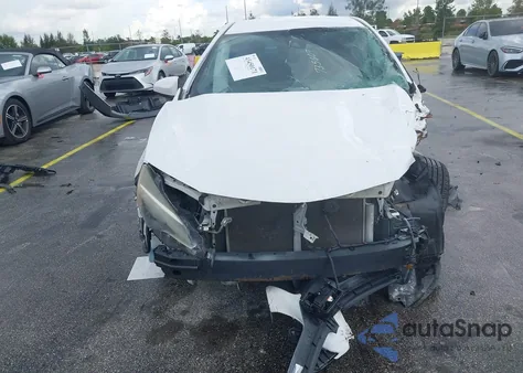 2017 Toyota Corolla Le z USA, uszkodzony, nr VIN 5YFBURHE3HP735607